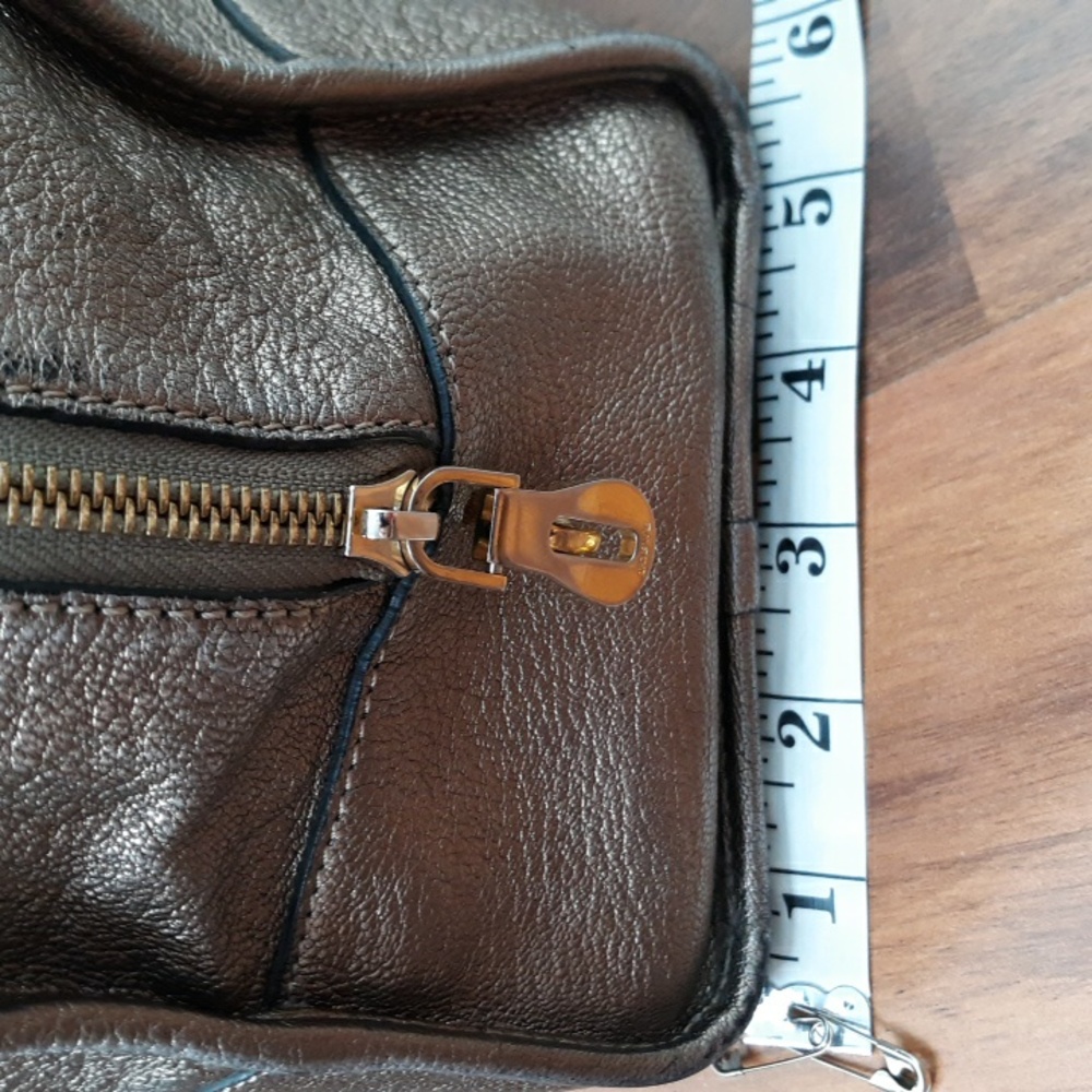 Loewe Amazona 35 Silver Handbag With Lock and Key - Picture 13 of 16